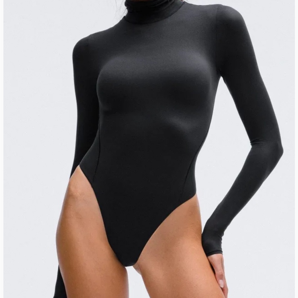 Lululemon Wundermost Ultra-Soft Nulu Turtleneck Bodysuit